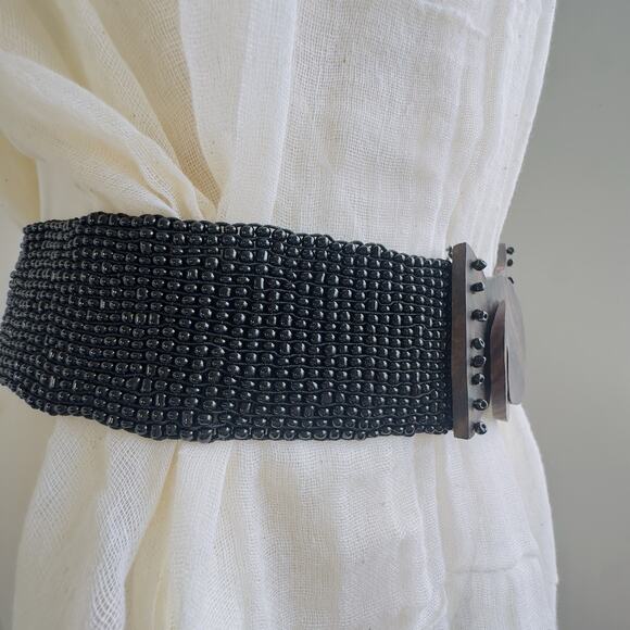 Women’s Vintage Indonesian Belt Black Seed Beads Starburst Pattern Wooden Buckle - Picture 6 of 8